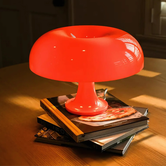 Mushroom Table Lamp - Retro Aesthetic Lighting with a Sleek Glossy Finish