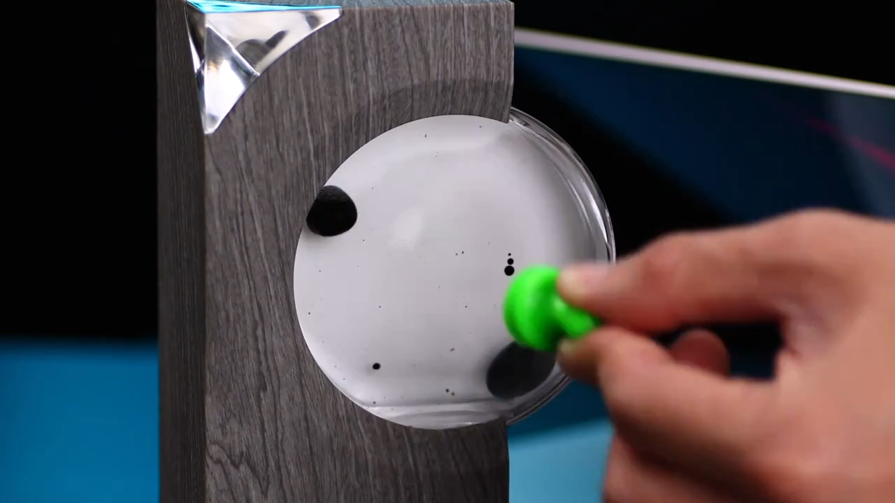 FerroPulse™ The First Sound-Reactive Ferrofluid